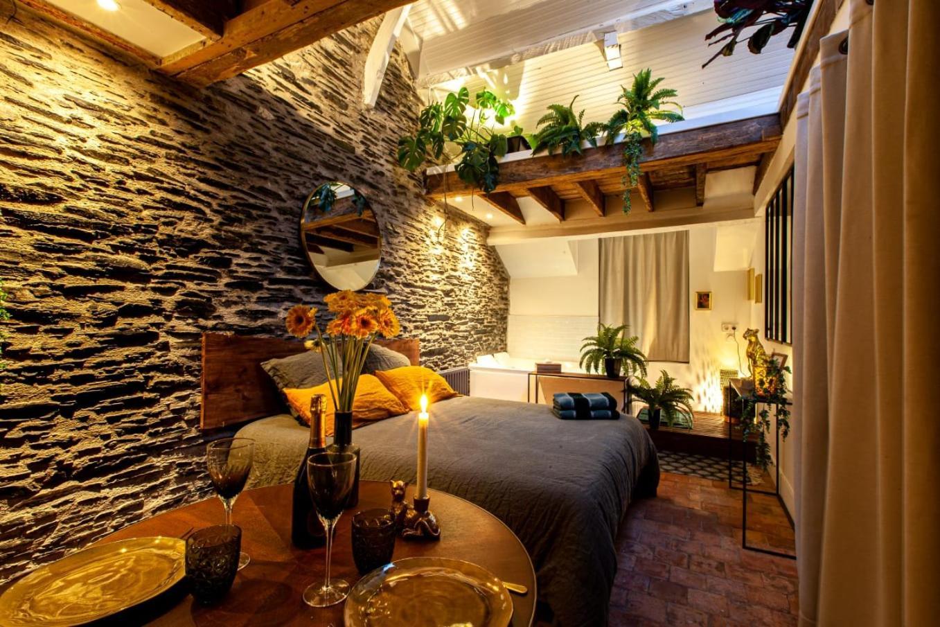 Love Room Boheme Les Petits Plaisirs Angers Eksteriør bilde